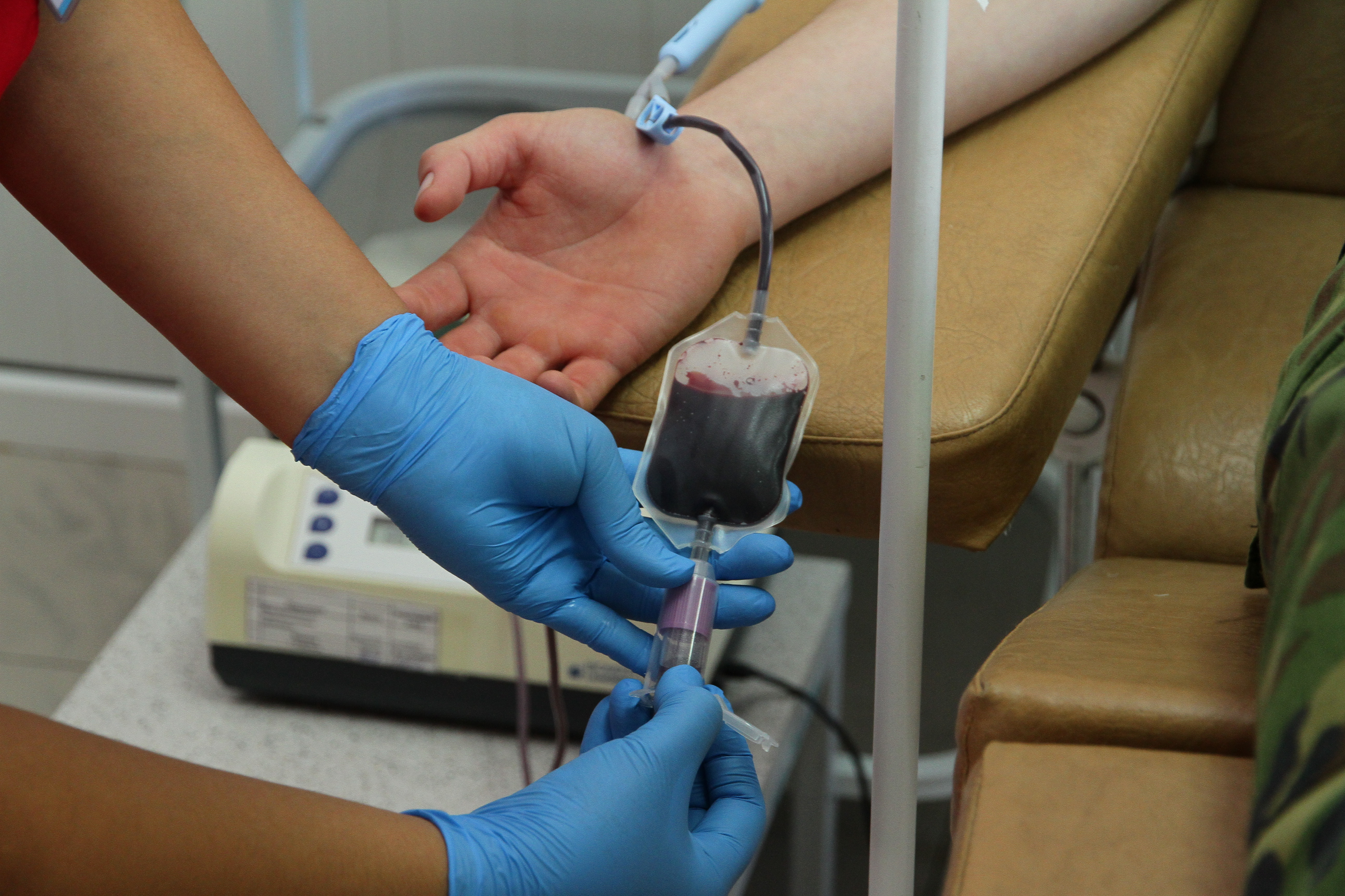 Шесть литров крови сдали полицейские Атырау для пострадавших в ДТП